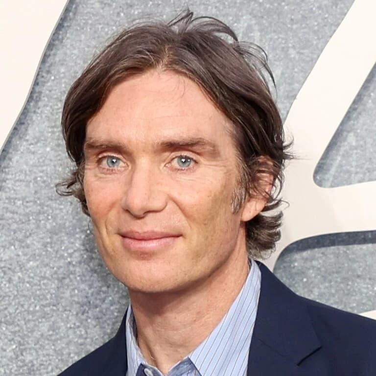 Cillian Murphy demonstrating positive canthal tilt